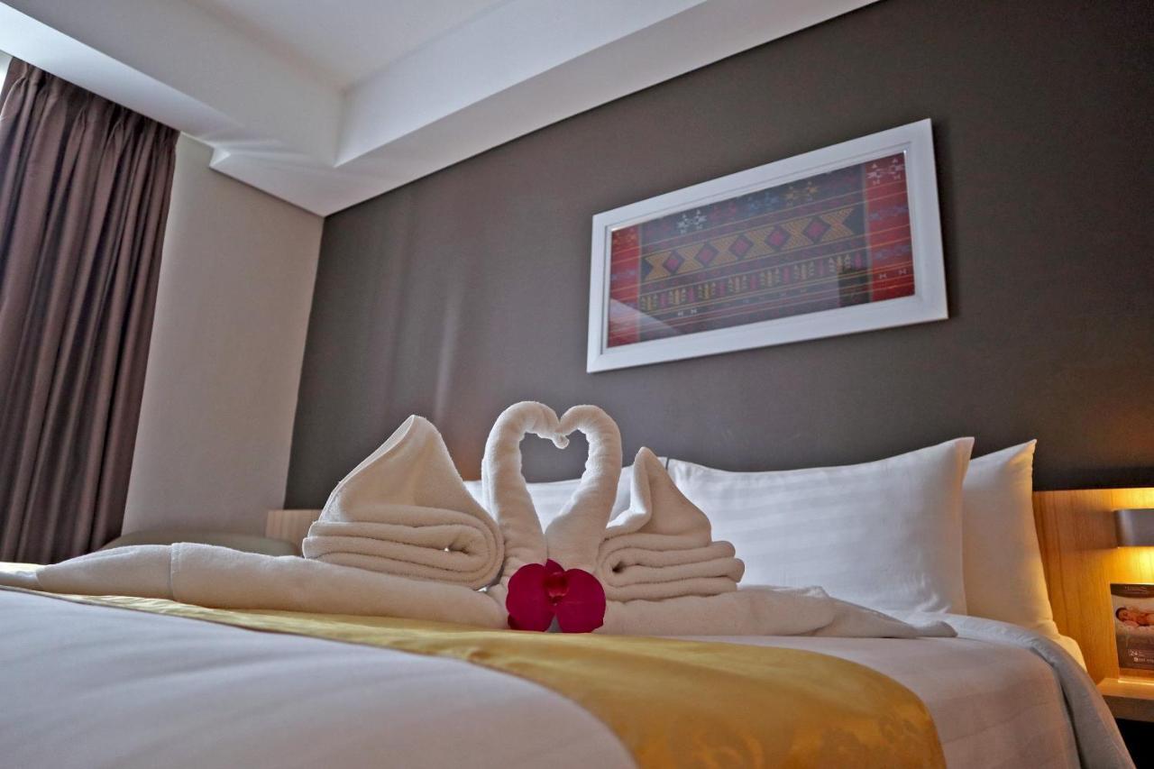 Anara Sky Kualanamu Hotel Medan Exterior foto